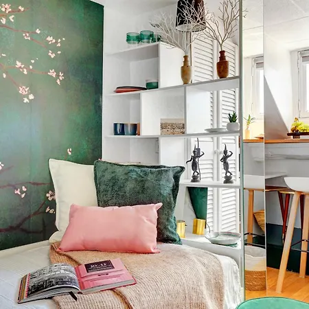 Bnbnova - Palais Royal & Montorgueil Studio- Family Only Apartment *