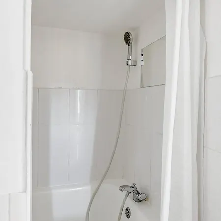 Bnbnova - Palais Royal & Montorgueil Studio- Family Only Apartment *